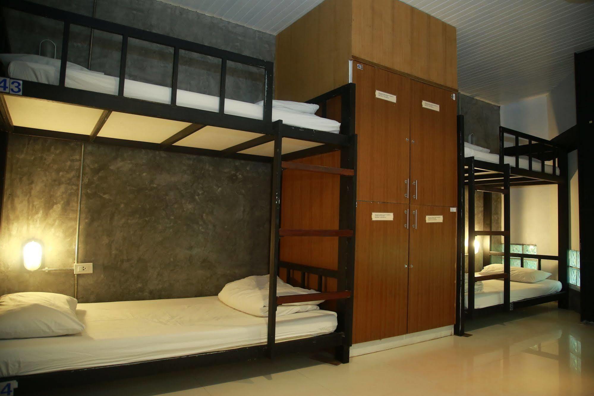 Oyo 585 Freedom Hostel @ Phi Phi Экстерьер фото