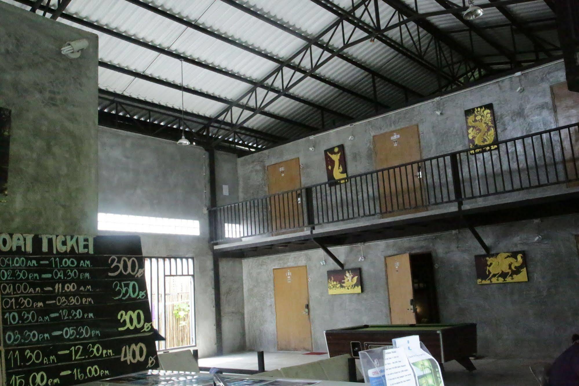 Oyo 585 Freedom Hostel @ Phi Phi Экстерьер фото