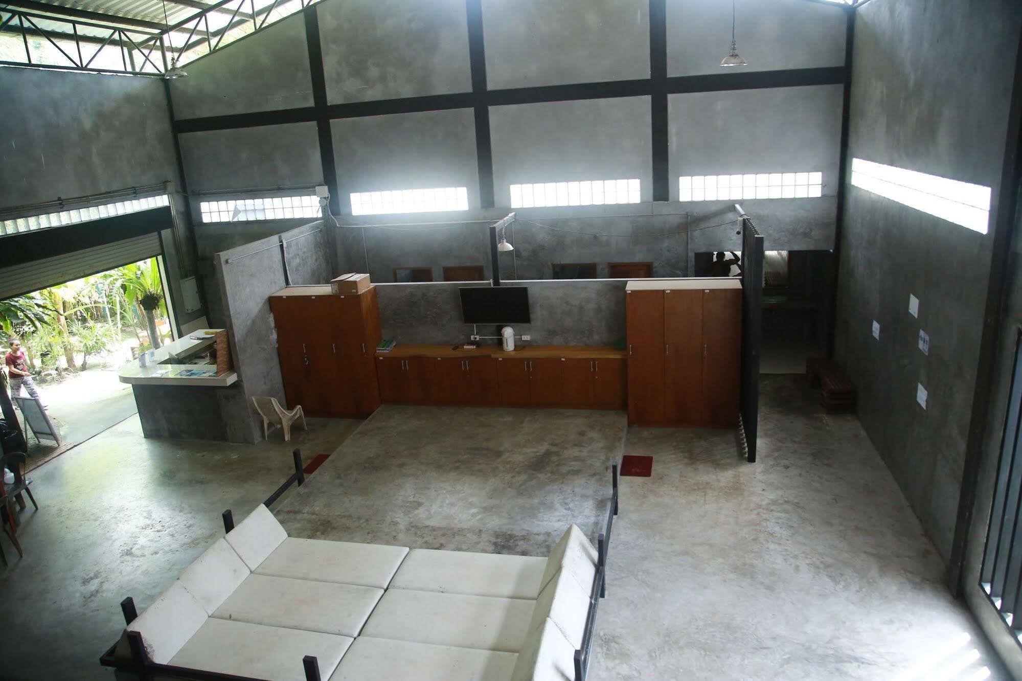 Oyo 585 Freedom Hostel @ Phi Phi Экстерьер фото