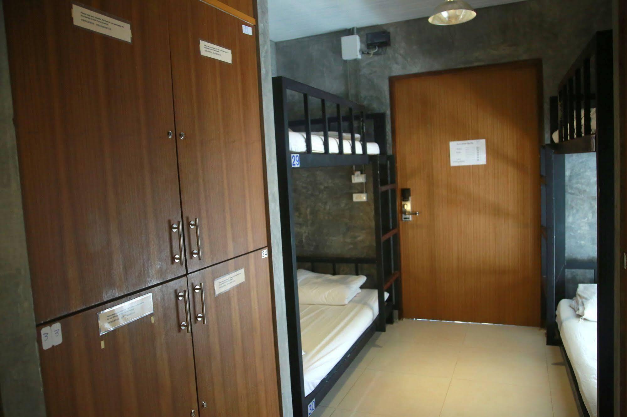 Oyo 585 Freedom Hostel @ Phi Phi Экстерьер фото