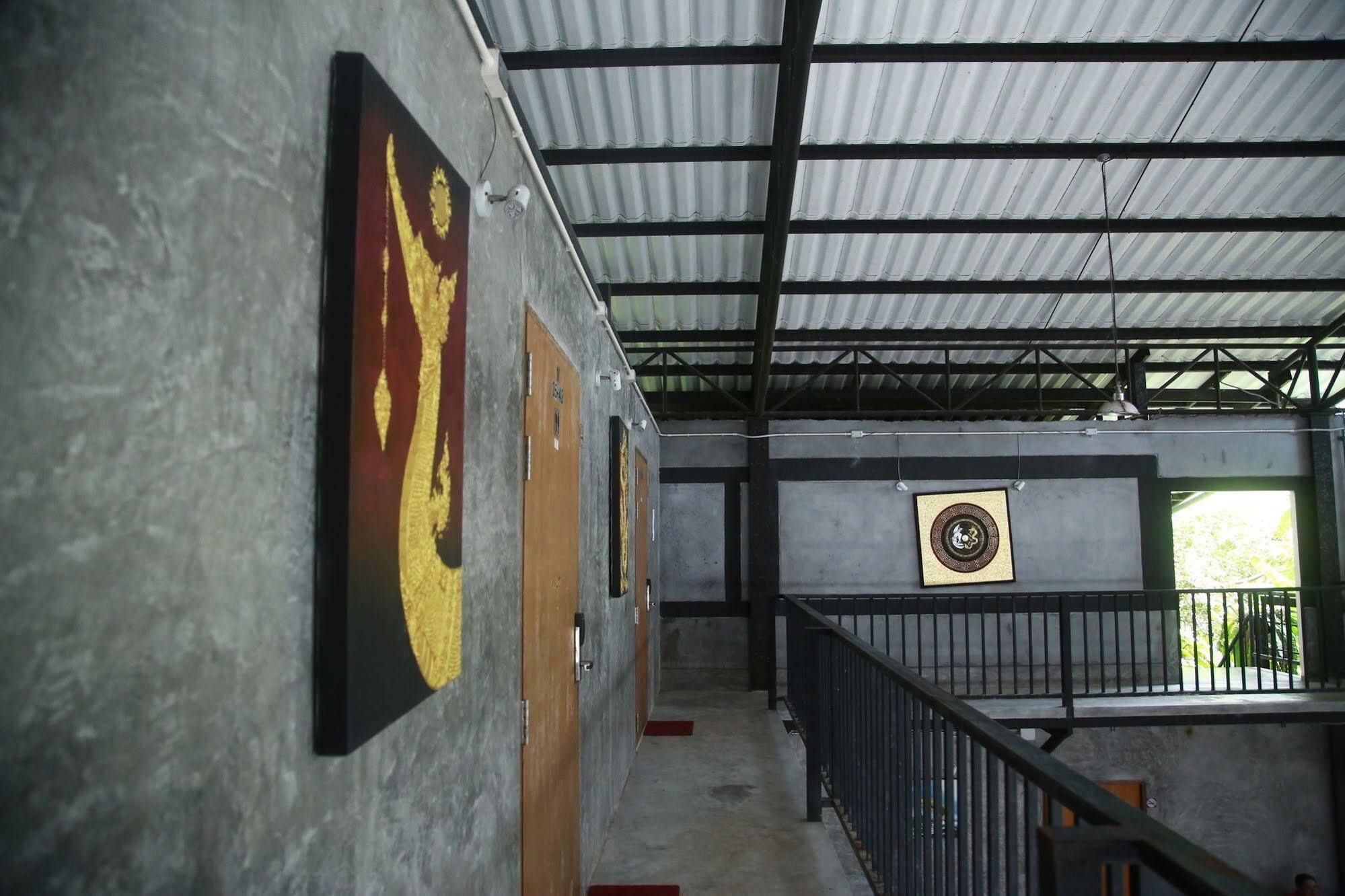 Oyo 585 Freedom Hostel @ Phi Phi Экстерьер фото