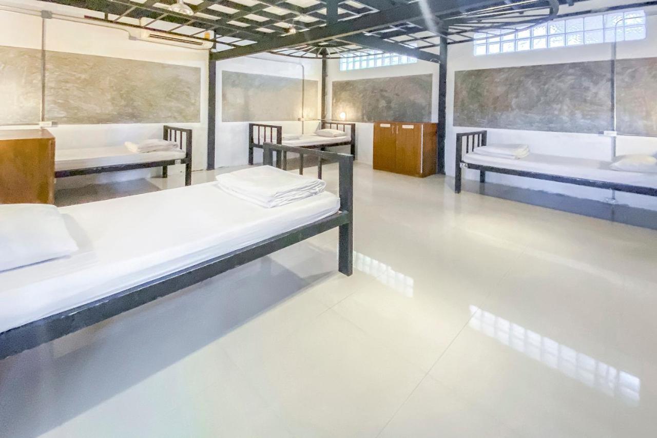 Oyo 585 Freedom Hostel @ Phi Phi Экстерьер фото