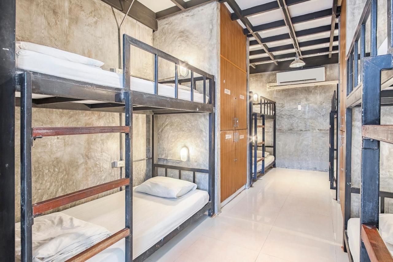 Oyo 585 Freedom Hostel @ Phi Phi Экстерьер фото