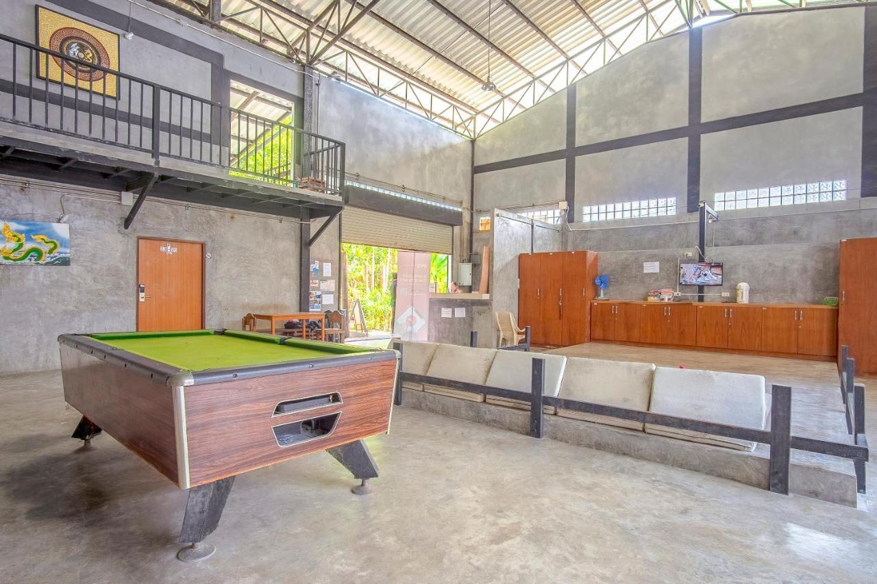 Oyo 585 Freedom Hostel @ Phi Phi Экстерьер фото