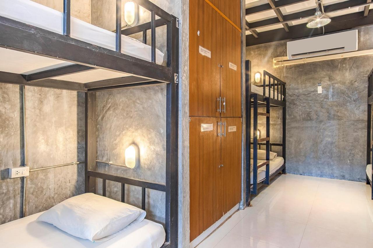Oyo 585 Freedom Hostel @ Phi Phi Экстерьер фото
