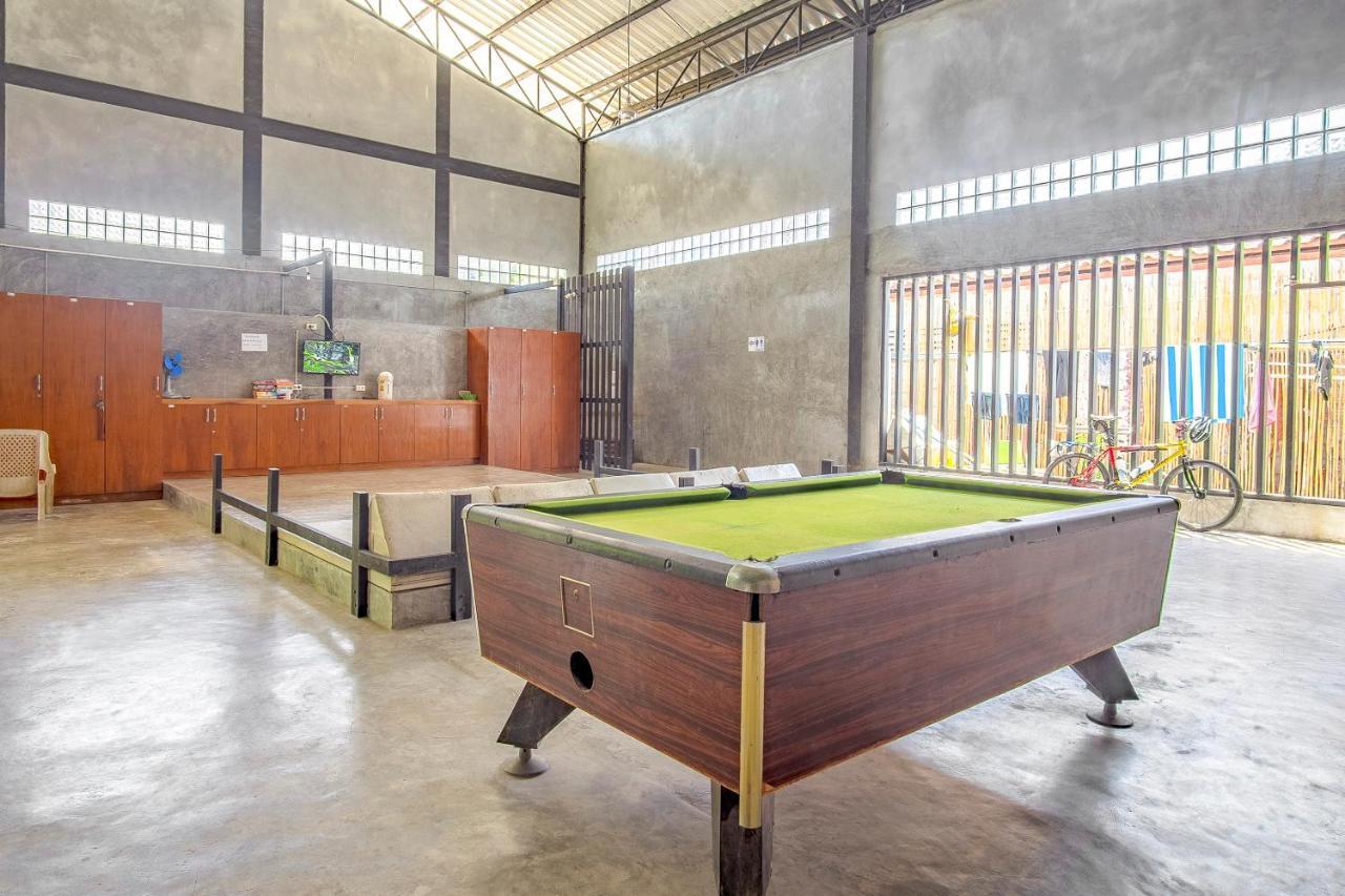 Oyo 585 Freedom Hostel @ Phi Phi Экстерьер фото